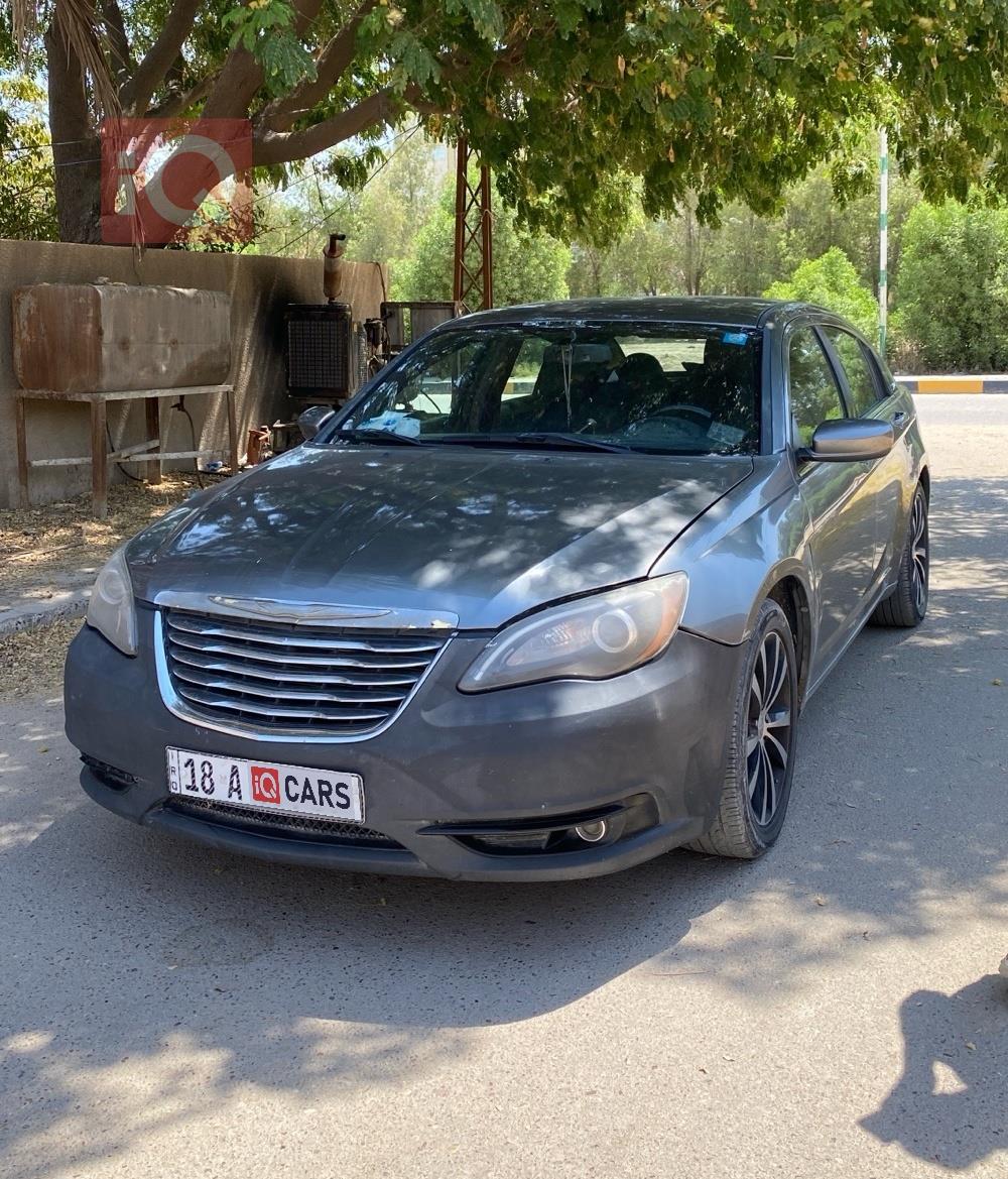 كرايسلر 200